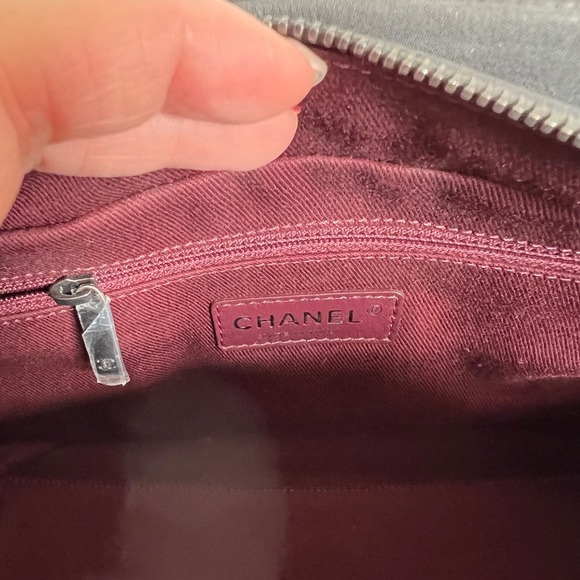 [SOLD] Authentic Chanel Grey Calf Leather Shoulder Purse Tote - Picture 12 of 16